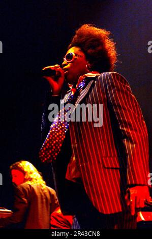 Mailand Italien 2002-05-22: Macy Gray Live-Konzert im Magazzini Generali Stockfoto