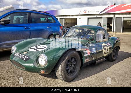 Ginetta G4 1965. Legendärer Oldtimer. 2023 VSCC Pomeroy Trophy Classic Cars Silverstone Circuit England Großbritannien Stockfoto