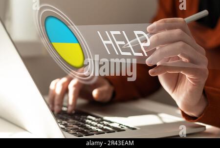 Virtueller Bildschirm mit Hilfe für die Ukraine Stockfoto