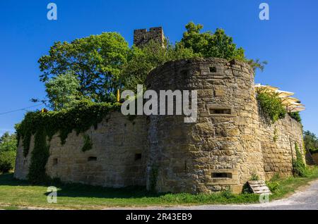 Außenansicht der Burg Ravensburg in Kraichgau bei Sulzfeld, Heilbronn, Baden-Württemberg, Deutschland. Stockfoto