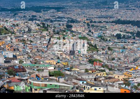 Panorama über Quito, Provinz Pichincha, Ecuador Stockfoto