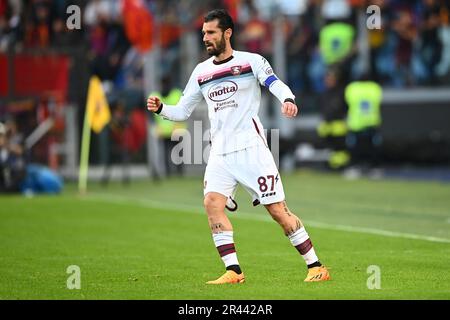 Antonio Candreva von US Salernitana schaut während des Spiels der Serie A zwischen AS Roma und US Salernitana am 22. Mai 202 im Stadio Olimpico, Rom, Italien zu Stockfoto