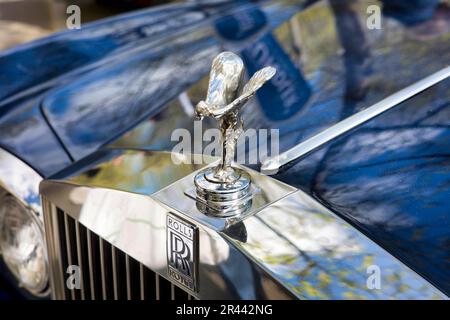 Radiator Mascot, Spirit of Ecstasy, auch Emely genannt, 1976 Rolls-Royce Corniche, Classic Days, Berlin, Deutschland Stockfoto