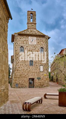 Palazzo Comunale oder Palazzo del Archivio, Piazza del Pretorio, Centro Storico di Sovana, Toskana, Italien Stockfoto