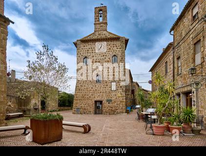 Palazzo Comunale oder Palazzo del Archivio, Piazza del Pretorio, Centro Storico di Sovana, Toskana, Italien Stockfoto