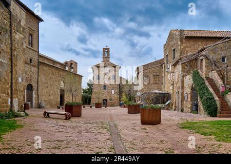 Palazzo Comunale oder Palazzo del Archivio, Piazza del Pretorio und Palazzo Pretorio, Centro Storico di Sovana, Toskana, Italien Stockfoto