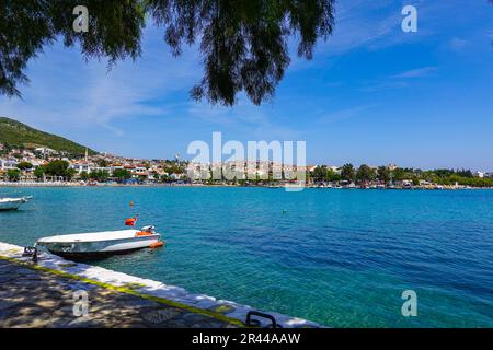 Sonniges Wetter am beliebten türkischen Urlaubsziel Datca, türkisfarbene Küste, Türkei Stockfoto