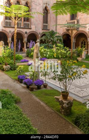 Atrium der Fenway Hof, Garten im Innenhof, Isabella Stewart Gardner Museum, Boston, Mass, Massachusetts, North America, US, USA Stockfoto