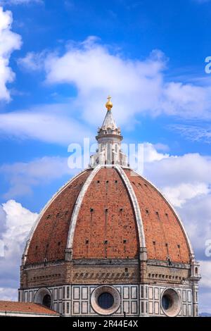 Kathedrale Santa Maria del Fiore in Florenz, Italien: Detailansicht des Doms von Brunelleschi. Stockfoto