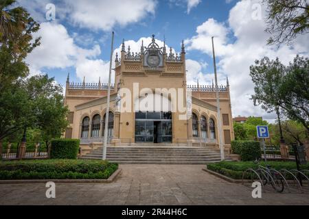 Königlicher Pavillon (Pabellon Real) auf der Plaza de America im Maria Luisa Park - Sevilla, Andalusien, Spanien Stockfoto