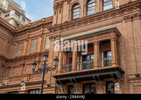 Edificio Coliseo Building (ehemaliges Teatro Coliseo) in der Avenida de la Constitucion Straße - Sevilla, Andalusien, Spanien Stockfoto