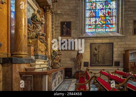 Kapelle des Heiligen Joseph (Capilla de San Jose) im Inneren der Kathedrale von Sevilla - Sevilla, Andalusien, Spanien Stockfoto