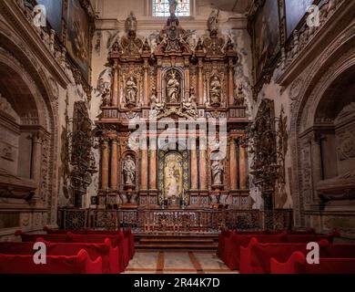 Kapelle von La Antigua (Capilla de la Virgen de la Antigua) im Inneren der Kathedrale von Sevilla - Sevilla, Andalusien, Spanien Stockfoto