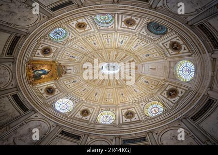 Kapitelhaus (Sala Capitular) Decke im Inneren der Kathedrale von Sevilla - Sevilla, Andalusien, Spanien Stockfoto