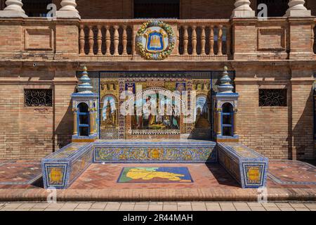 Nische mit Bank und Fliesen für die Provinz Logrono - Sevilla, Andalusien, Spanien Stockfoto