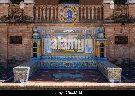 Nische mit Bank und Fliesen für die Provinz Toledo - Sevilla, Andalusien, Spanien Stockfoto