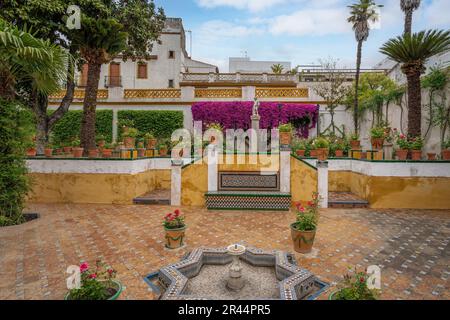 Kleiner Garten (Jardin Chico) im Inneren des Casa de Pilatos (Pilates Haus) Palastes - Sevilla, Andalusien, Spanien Stockfoto