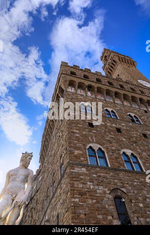 Der Neptun-Brunnen in Florenz befindet sich auf der Piazza della Signoria vor dem Palazzo Vecchio. Stockfoto