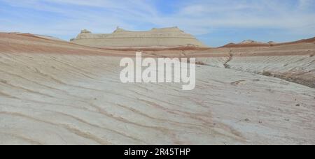 In Kasachstan ist die Mangystau wunderschön und wild im Land Stockfoto