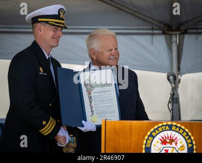 Die Inbetriebnahme der USS Santa Barbara (LCS 32) fand am 1. April 2023 auf dem Marinestützpunkt Ventura County, Port Hueneme, statt. Stockfoto