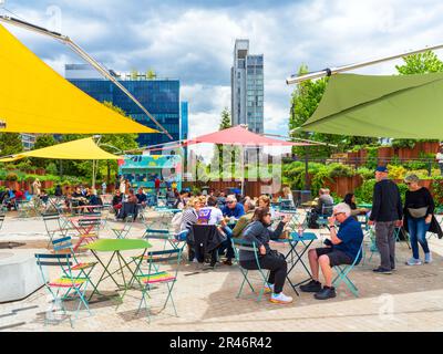 Little Island, Pier 55 Little Island am Pier 55 ist ein künstlicher Inselpark am Hudson River westlich von Manhattan in New York City, neben Hudson Stockfoto