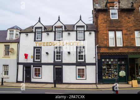 Das Tweedside Hotel befindet sich an der High Street von Innerleithen, schottische Grenze Stockfoto