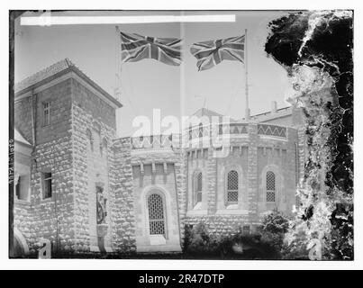 Union Jack fliegen zum ersten Mal über das Government House Stockfoto