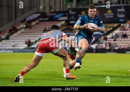 Josh McGuire #13 von Warrington Wolves macht eine Pause während des Spiels der Betfred Super League Round 13 Leigh Leopards vs Warrington Wolves im Leigh Sports Village, Leigh, Großbritannien, 26. Mai 2023 (Foto von Craig Thomas/News Images) in, am 5./26. Mai 2023. (Foto: Craig Thomas/News Images/Sipa USA) Guthaben: SIPA USA/Alamy Live News Stockfoto