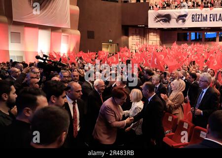 Istanbul, Istanbul, Türkei. 26. Mai 2023. Kemal Kilicdaroglu, Führer der KWK, und Präsidentschaftskandidat der Nation Alliance während eines Wahlkampftreffens in Istanbul. (Kreditbild: © Shady Alassar/ZUMA Press Wire) NUR REDAKTIONELLE VERWENDUNG! Nicht für den kommerziellen GEBRAUCH! Stockfoto