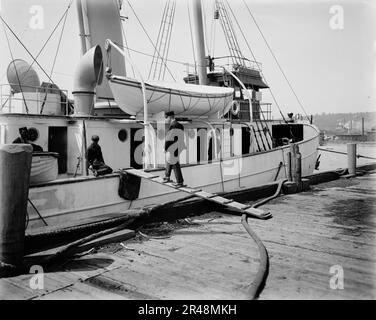 Der letzte Pilot geht an Bord der Str. New York, zwischen 1900 und 1905. Stockfoto