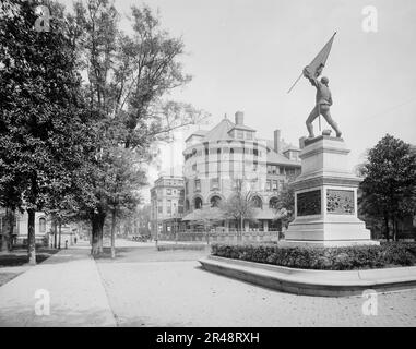 Jasper Monument und das De Soto Hotel, Savannah, Georgia, c.between 1910 und 1920. Stockfoto