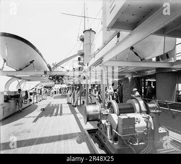 U.S.S. Kentucky, Oberbau Deck, 1900 oder 1901. Stockfoto