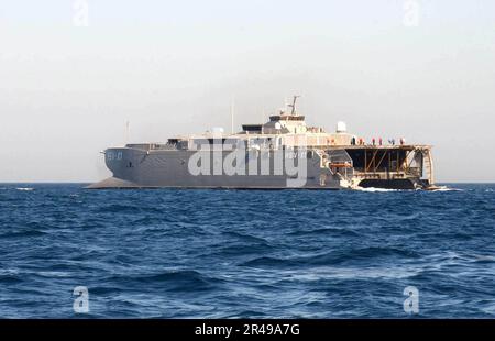 US Navy Joint Venture, High Speed Vessel Experimental One (HSV X1), transportiert verschiedene Gruppen der Kriegsführung Stockfoto