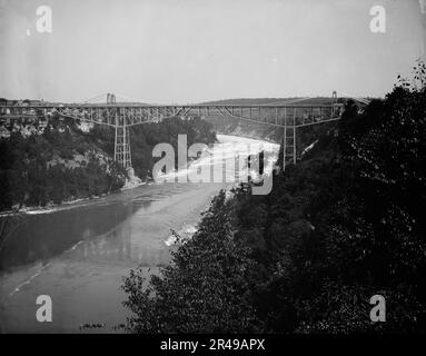 Michigan Central Cantilever Bridge, zwischen 1880 und 1897. Stockfoto