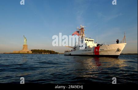 US Navy, Küstenwache, Cutter Bainbridge Island Stockfoto