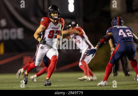 Ottawa, Kanada. 26. Mai 2023 Keaton Bruggeling (87) der Ottawa Redblacks im Vorjahresspiel der Canadian Football League zwischen den Ottawa Redblacks und den besuchenden Montreal Alouettes. Die Alouettes gewannen das Spiel 22:21. Copyright 2023 Sean Burges / Mundo Sport Images / Alamy Live News Stockfoto