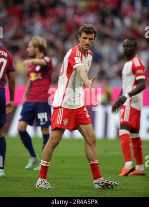 Thomas Mueller vom FC Bayern München FC Bayern München gegen Rasenballsport Leipzig Fussball Bundesliga Saison 2022/2023 33. Spieltag Allianz Arena 20.05.2023 © diebilderwelt / Alamy Stock Stockfoto