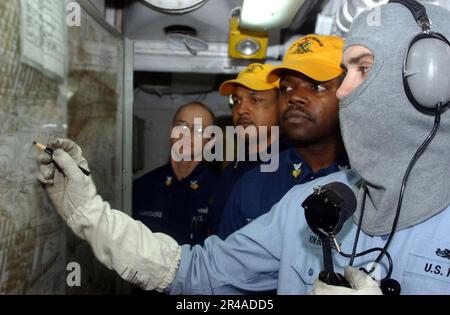 US Navy Innenkommunikation Elektriker Stockfoto