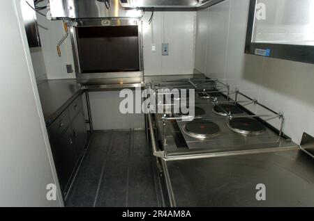 US Navy die Galeere an Bord des neuesten Schiffes der Navy, The Littoral Surface Craft-Experimental (X-Craft), Sea Fighter (FSF 1) Stockfoto