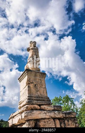 Odeon der Agrippa-Statue in der antiken Agora von Athen, Griechenland. Es ist das bekannteste Beispiel einer alten griechischen Agora. Stockfoto