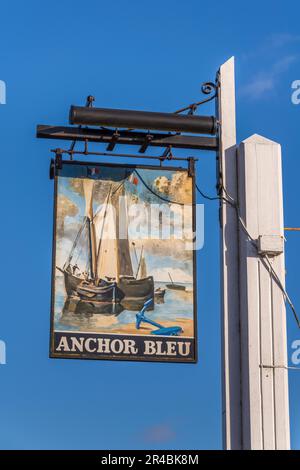 BOSHAM, WEST SUSSEX/UK - Januar 1 : Blue Anchor Pub Anmeldung in Bosham West Sussex am 1. Januar 2013 Stockfoto