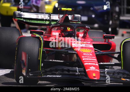 Carlos Sainz von Scuderia Mission Winnow Ferrari fährt seinen Einsitzer während der Free Practice Monaco GP in Monaco-Ville, Port du Monaco, Monaco, 26/ Stockfoto