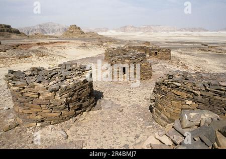 Nawamis, prähistorisch, 5000 bis 6000 Jahre alt, Steingebäude, prähistorische Steingebäude, trockenes Mauerwerk, Grab, Rundes Grab, Gräber, runde Gräber Stockfoto