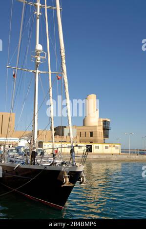 Harbour Master's Tower, Turm, Segelschiff, Port Ghalib, Marsa Alam, Ägypten Stockfoto