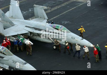 US Navy Air Department und Staffelpersonal führen eine Stockfoto
