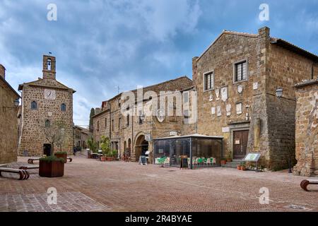 Palazzo Comunale oder Palazzo del Archivio, Piazza del Pretorio und Palazzo Pretorio, Centro Storico di Sovana, Toskana, Italien Stockfoto