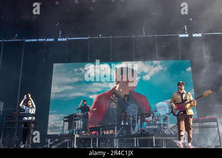 Napa, USA. 26. Mai 2023. Will Farquarson, Kyle Simmons, Dan Smith, Chris 'Woody' Wood und Charlie Barnes von Bastille während des BottleRock Music Festivals am 26. Mai 2023 in Napa, Kalifornien (Foto: Daniel DeSlover/Sipa USA). Guthaben: SIPA USA/Alamy Live News Stockfoto