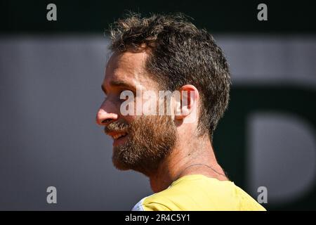 Paris, Frankreich. 27. Mai 2023. Constant LESTIENNE of France während eines Ausstellungsspiels von Roland-Garros 2023, Grand-Slam-Tennisturnier, Vorschau am 27. Mai 2023 im Roland-Garros-Stadion in Paris, Frankreich - Photo Matthieu Mirville/DPPI Credit: DPPI Media/Alamy Live News Stockfoto