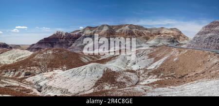 Panoramaaufnahmen von den Klippen des Blue Mesa im Petrified Forest National Park, Arizona, USA Stockfoto