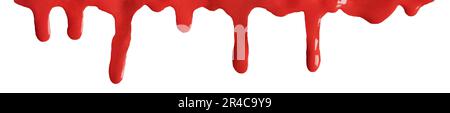 Tropfendes Blut oder rote Farbe, isoliert auf weißem Hintergrund mit Beschneidungspfad Stockfoto
